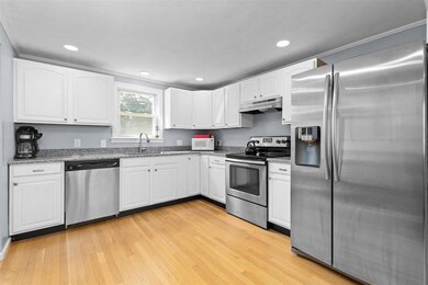 23 Laurier St, Somersworth, NH 03878 - photo 4