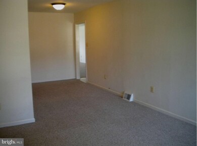 13104 Dumbarton Dr, Rockville, MD 20853 - photo 2