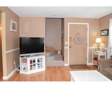 562 Lake St, Shrewsbury, MA 01545 - photo 4