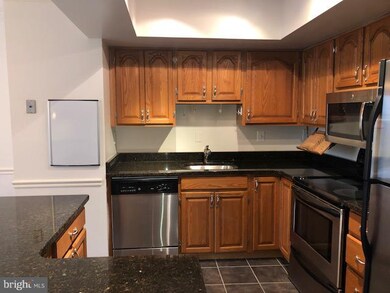 9602 Blake Ln, Fairfax, VA 22031 - photo 4