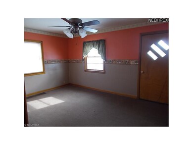 218 Vine St, Coshocton, OH 43812 - photo 3