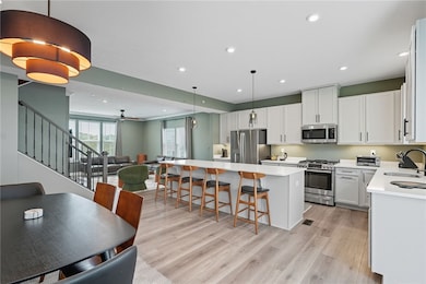 481 Nolan Cir, Cranberry Township, PA 16066 - photo 2