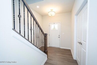 9210 Tamarack Grove Ln, Louisville, KY 40291 - photo 3