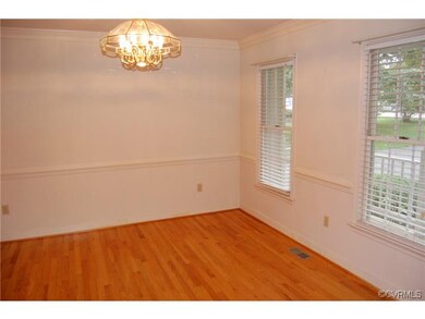 Formal dining room:  12x12-- hardwood floors, crow