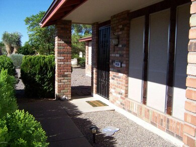 View of Front Porch !    019