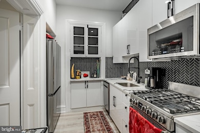 305 S Walnut St unit 3, West Chester, PA 19382 - photo 4