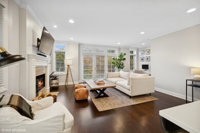 1523 W Roscoe St unit 2, Chicago, IL 60657 - photo 6