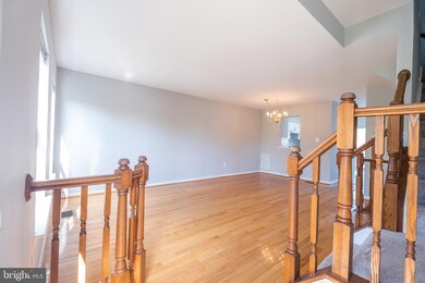 45072 University Dr, Ashburn, VA 20147 - photo 3