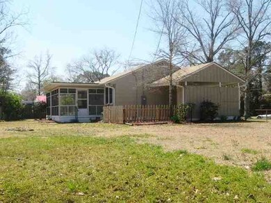 606 Jarman St, Jacksonville, NC 28540 - photo 2