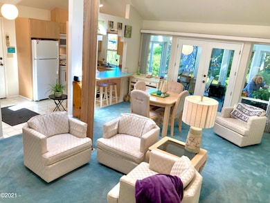 544 SE Oar Ave, Lincoln City, OR 97367 - photo 3