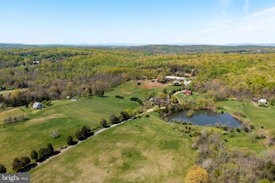 39650 Stonestreet Farm Ln, Aldie, VA 20105 - photo 6