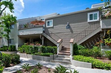 Charming upper unit walking distance to community'