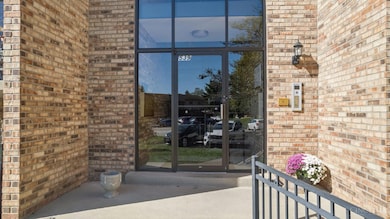 539 Davis Rd, Cincinnati, OH 45255 - photo 4