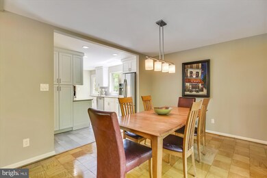 2410 Bugle Ln, Reston, VA 20191 - photo 7