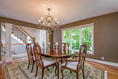 013-Dining_Room-2940097-medium