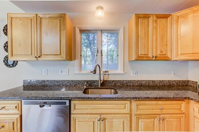 543 Coronation Dr, Franklin, MA 02038 - photo 7