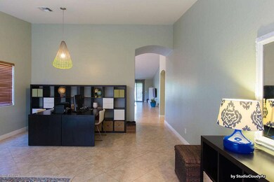 25th_FrontRoom