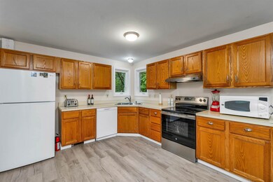 24 Meredith Center Rd, Meredith, NH 03253 - photo 7