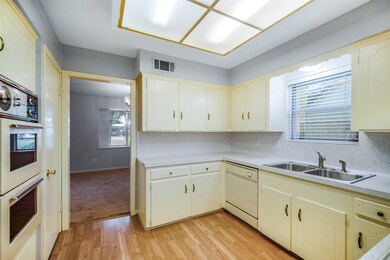 8214 Hazen St, Houston, TX 77036 - photo 4