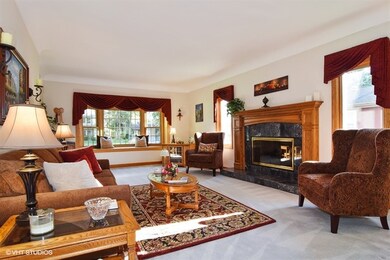 2111 Kirchoff Rd, Rolling Meadows, IL 60008 - photo 4