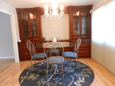 10 Ardmore Kitchen Dinette