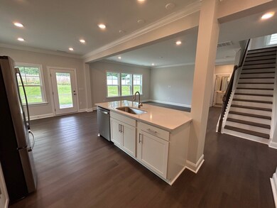 27 Landrum Kitchen II