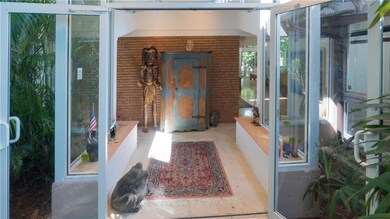 The Foyer....meeting the Shaman Choccoloso, the pr
