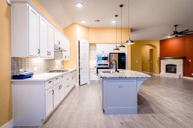 1121 Bridle Path Dr, Aubrey, TX 76227 - photo 3