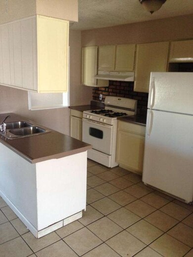 4846 W Berkeley - Kitchen