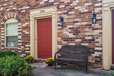 T 2555 Olde Hill Ct S00061