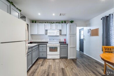 10630 E Amber Dr, Yuma, AZ 85365 - photo 6