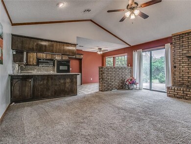 6032 N Meridian Place, Oklahoma City, OK 73122 - photo 3