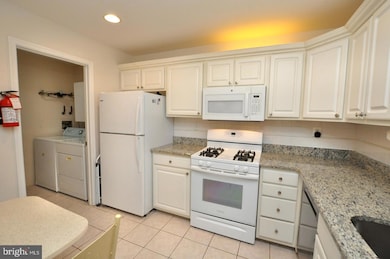 29 Village Ln unit 29, Mount Laurel, NJ 08054 - photo 7