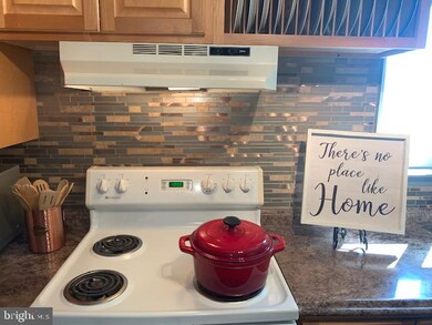 205 Bradford Ct unit 202E, Westampton, NJ 08060 - photo 6