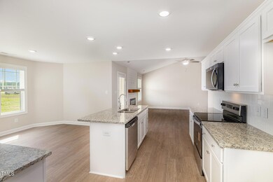 210 Maxwell - 5