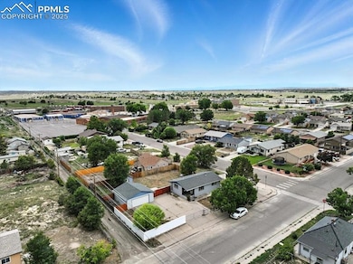 2402 W 17th St, Pueblo, CO 81003 - photo 5