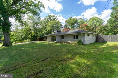 6714 Valley Brook Dr, Falls Church, VA 22042 - photo 4