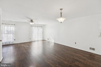 117 Joan Ct unit 117, Jackson, NJ 08527 - photo 7