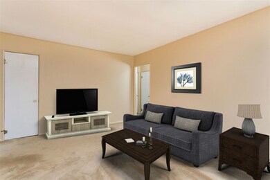 8 Constance St, Bedford, NH 03110 - photo 4