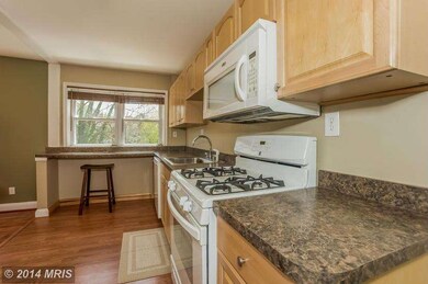 5521 Medwick Garth S, Catonsville, MD 21228 - photo 2