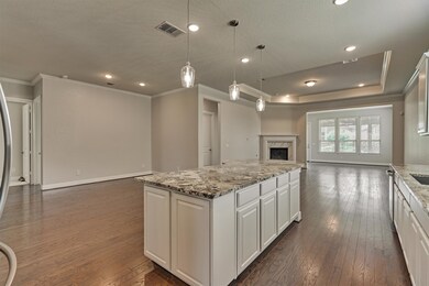 155 Chestnut Bay, the Woodlands, TX 77382 - photo 5