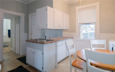 10 Braman St unit 1, Newport, RI 02840 - photo 7