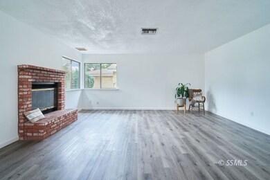 1127 N Mono Ct, Ridgecrest, CA 93555 - photo 6