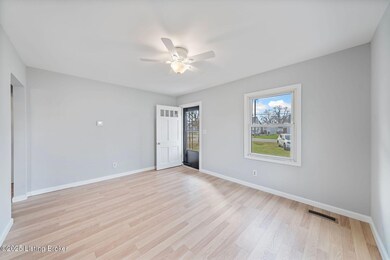 4211 Savage Dr, Louisville, KY 40216 - photo 6