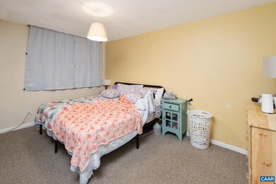 1908 Inglewood Dr unit B, Charlottesville, VA 22901 - photo 6