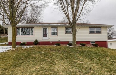 706 Hillcrest Ln, Oregon, WI 53575 - photo 3