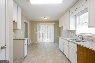 2353 Loren Falls Ln SW, Marietta, GA 30008 - photo 6