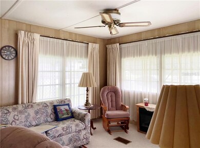 6114 Crestview Ln, Zephyrhills, FL 33542 - photo 4