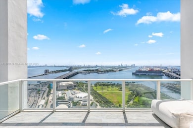 Ten Museum Park Condominiums unit 2904, Miami, FL 33132 - photo 2