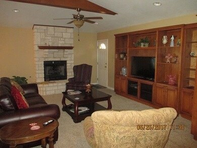 2042 Valleyview Dr, San Angelo, TX 76904 - photo 4